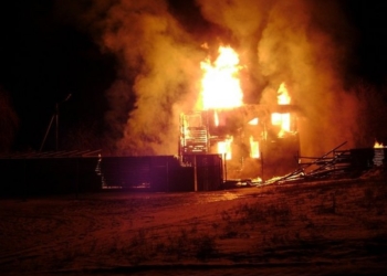 Под Волгоградом сожгли дом ведущего пропагандиста российского “Первого канала”. “Визитку Яроша” не нашли.