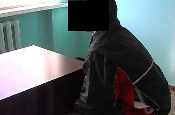 Рецидивист похитил гарнитуру с витрины АТБ