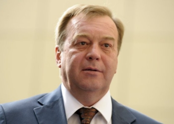 Ведущему онкологу Украины сказали об увольнении прямо в операционной