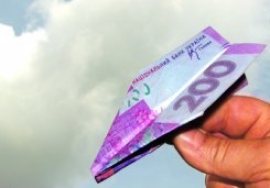 Понеслась: гривня на межбанке упала ниже 24 за доллар