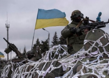 Лысенко: “Пока не прекратят огонь, тяжелую технику не отведем”