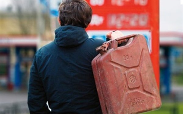 Прогулки полезны: за прошедший год потребление бензина в Украине сократилось на 20%