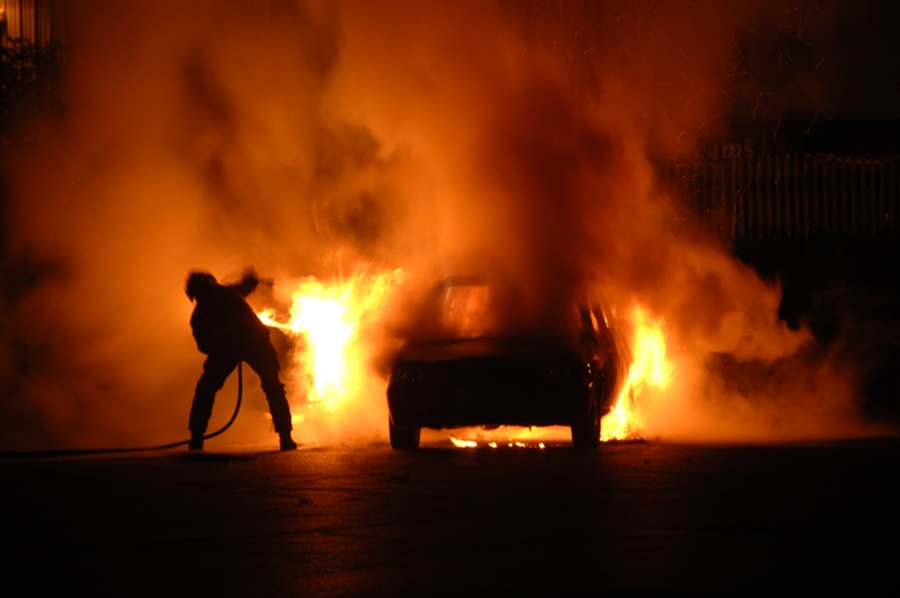 В Николаеве сгорел еще один автомобиль 2