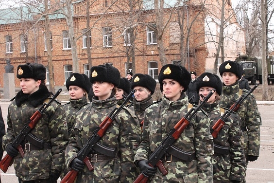 Курсанты-выпускники 198-го Учебного центра ВМС ВС Украины в Николаеве приняли присягу