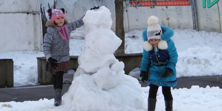Весна закончилась: завтра Украину накроет снегом с дождем