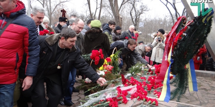 Нужно помнить тех, кто отдал за нас свою жизнь: более тысячи николаевцев вышли на марш в память о воинах-афганцах