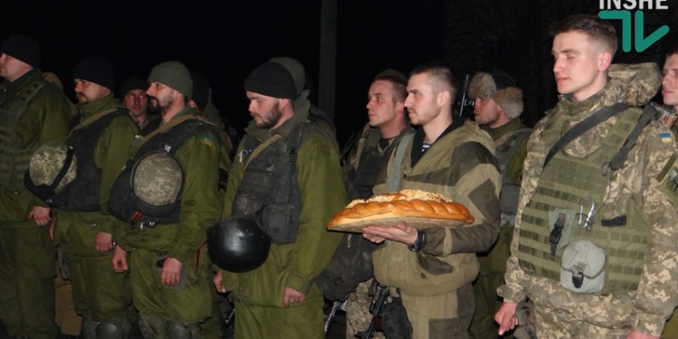 Более сотни морских пехотинцев вернулись в Николаев после четырех месяцев в АТО