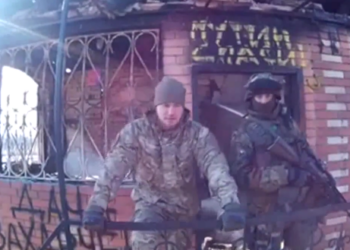 Бойцы «Правого сектора» нашли и сожгли дачу главаря «ДНР» Захарченко