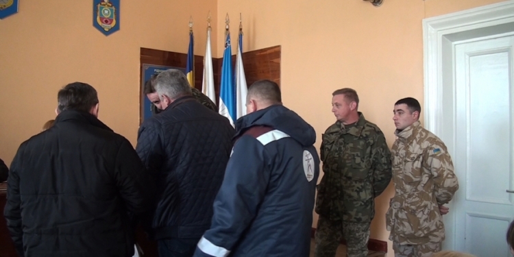 Депутатам Новобугского горсовета вручили повестки прямо на сессии