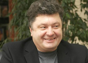 В Крыму Порошенко пообещали военный трибунал