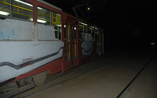 Трамвай в Яхт-клуб снова не ходит – на путях провал