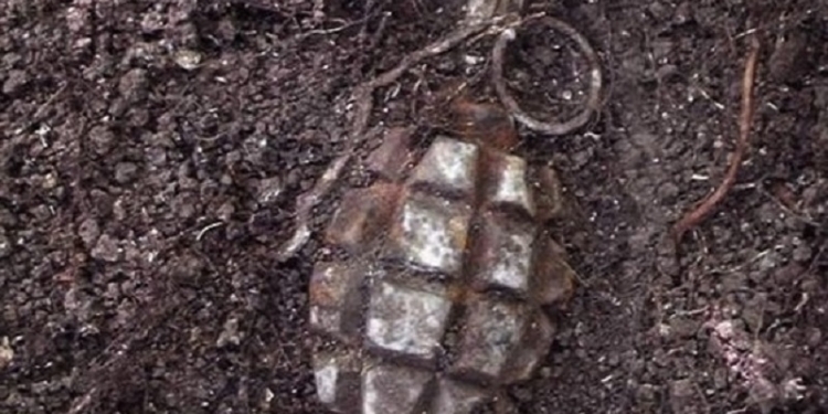 На площади у старого железнодорожного вокзала Николаева нашли гранату