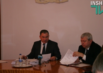 Калашников предложил радикальный метод решения проблемы с большегрузами: «Вот пусть бы они дороги и ремонтировали»