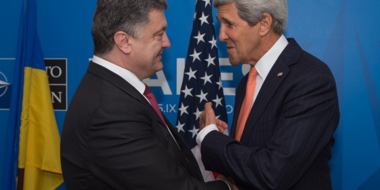 Заявление Президента Украины Петра Порошенко и госсекретаря США Джона Керри по итогам переговоров. Трансляция