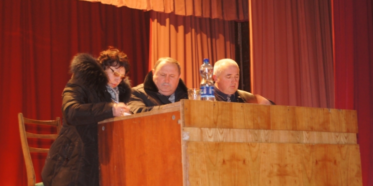 Скандал в «Реконструкции». Старый директор плох, а нового не пускают