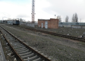 У локомотивного депо Николаева обнаружили предмет, внешне похожий на взрывное устройство