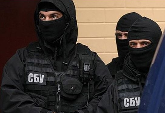 СБУ задержала циничную мошенницу, которая требовала деньги у жены захваченного боевиками бойца