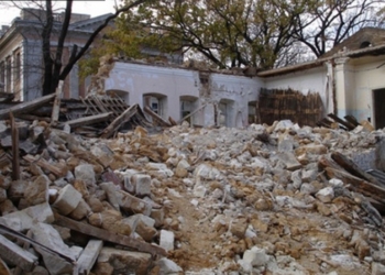 Наступление “русского мира”: в Симферополе разрушили Дом Пушкина