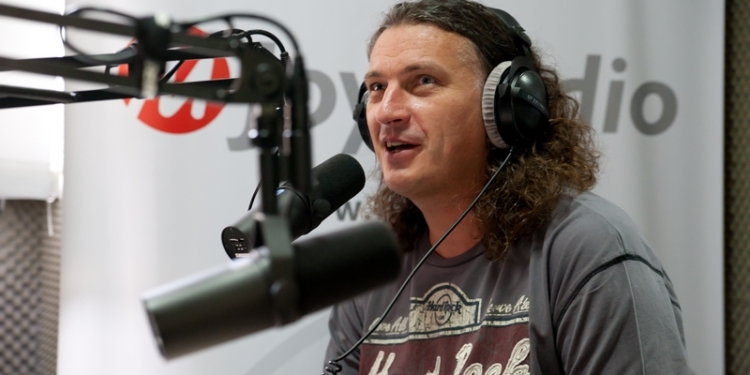 В сети стала доступна ранее неизвестная песня Кузьмы Скрябина “Украинцы”