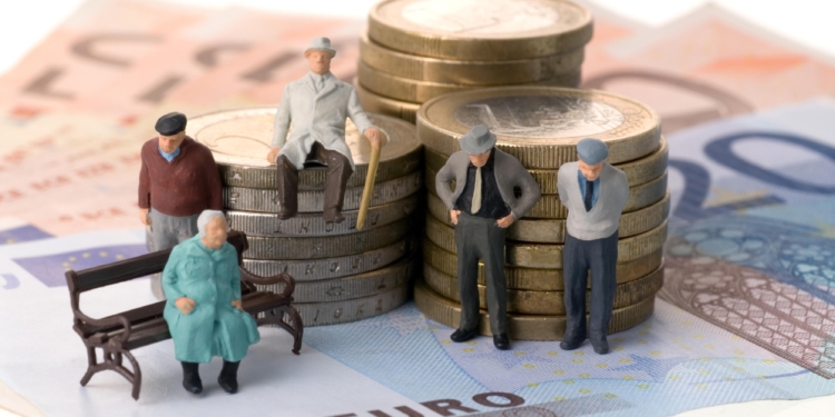 85% от пенсии – будут получать те, кто вышел на заслуженный отдых, но продолжает работать