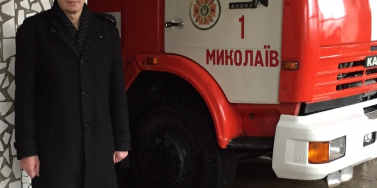 Народный депутат Украины Александр Жолобецкий передал спасателям многофункциональные инструменты