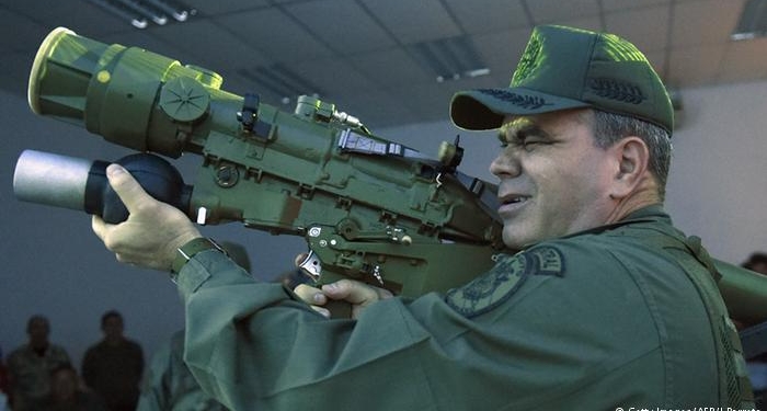 Венесуэла начала учения с участием российских военных