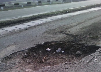 Николаевцы в соцсетях продолжают «тыкать носом» дорожные службы