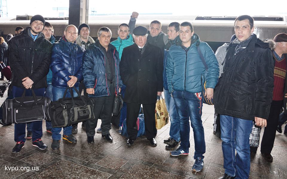 На Донбассе горняки четырех шахт объявили забастовку 1