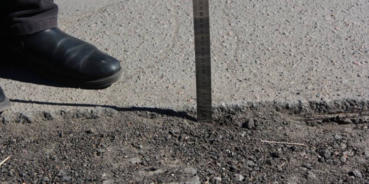 Ремонт дорог в Николаеве. Идиллия между дорожниками и общественными контролерами закончилась