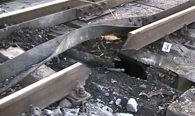 В Харькове прямо на ходу подорвали поезд