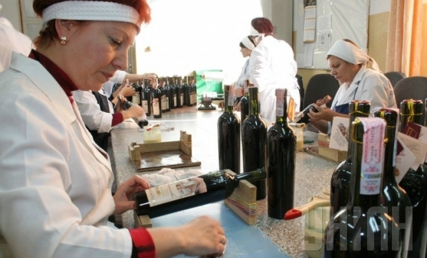 Против METRO могут ввести санкции за торговлю крымским вином в РФ