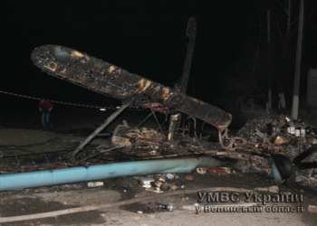 Возле Луцка самолет-“кукурузник” с контрабандными сигаретами упал на дом