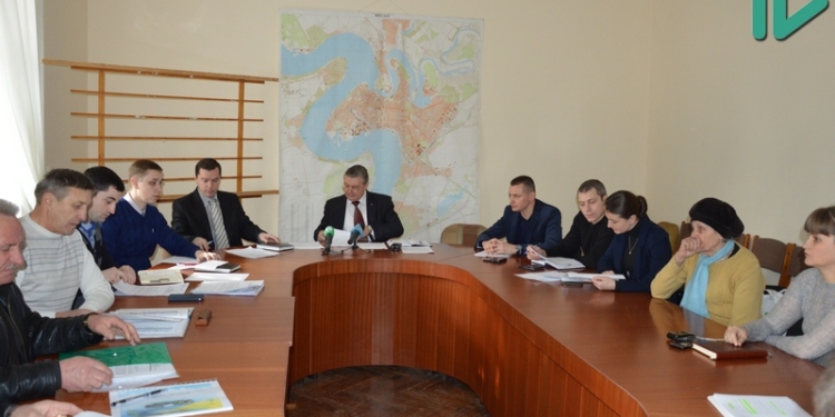 «Так что ж теперь, всех уволить?»: руководители николаевских фирм-перевозчиков заступаются за водителей-хамов