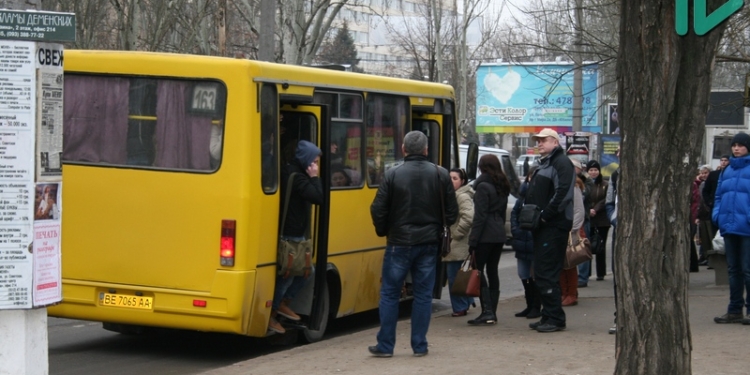 Николаевские маршрутчики устроили «итальянскую забастовку»? Сегодня утром многие горожане не смогли добраться на работу