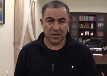 Гранатуров вдруг стал “суровым управленцем” и заявил, что шантаж не поможет. Но стоимость проезда повысится