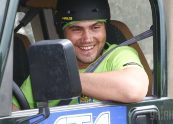 Сына Януковича отпели и похоронили в Крыму