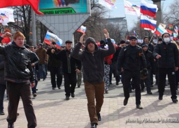 Нападение на мирный митинг у памятника Шевченко: луганчане-переселенцы вспоминают события 9 марта 2014 года