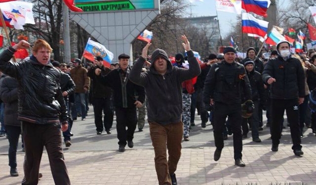 Нападение на мирный митинг у памятника Шевченко: луганчане-переселенцы вспоминают события 9 марта 2014 года