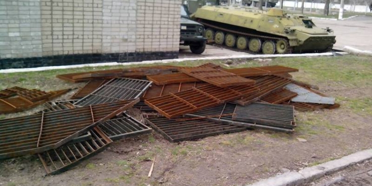 Это не металлолом, а спасенные жизни бойцов: николаевские волонтеры установили 150 защитных экранов. Но им нужна помощь