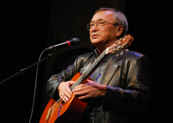 Юлий Ким о Путине: “Историю страны своей он замарал и опозорил”