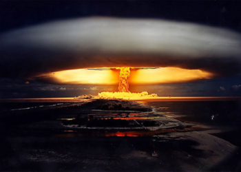 Эксперт: Украина для Европы – как Сомали, а сумасшедшая публика в России готова начать ядерную войну