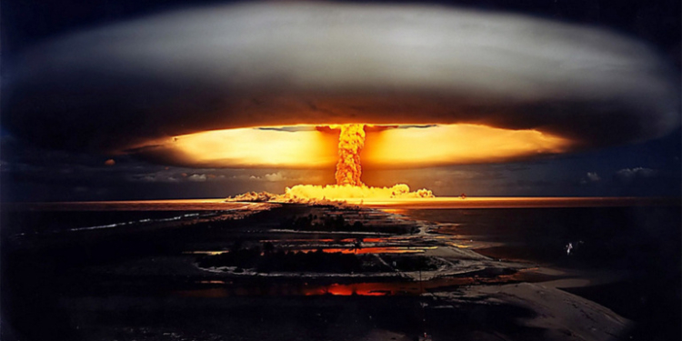 Эксперт: Украина для Европы – как Сомали, а сумасшедшая публика в России готова начать ядерную войну