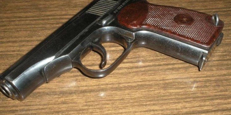 В Николаеве задержан мужчина, который хранил в автомобиле пистолет и патроны