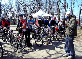 В центре Николаева на три дня ограничили движение – ради велосипедистов