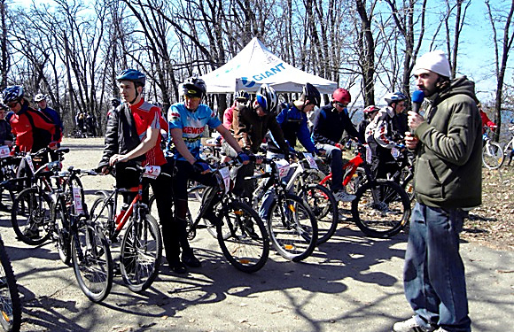 В центре Николаева на три дня ограничили движение – ради велосипедистов
