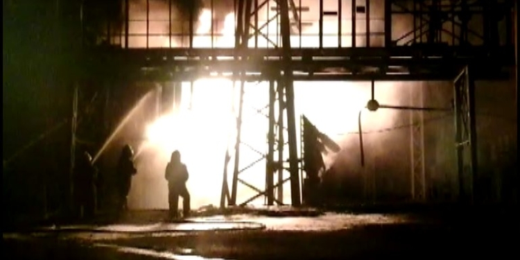 Больше шести часов спасатели тушили пожар на Луганской ТЭС