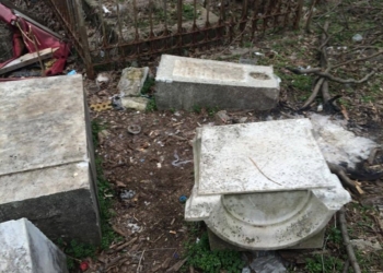 Нардеп Тарас Креминь шокирован увиденным на «Николаевском некрополе» и хочет, чтобы правоохранители нашли вандалов