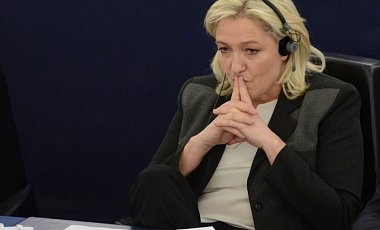 Во Франции открыто уголовное дело в отношении партии Марин Ле Пен