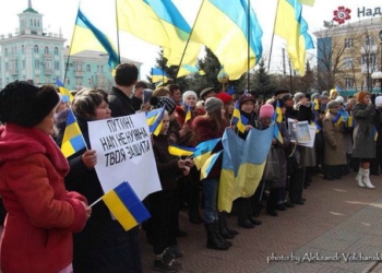 Нападение на мирный митинг у памятника Шевченко: луганчане-переселенцы вспоминают события 9 марта 2014 года