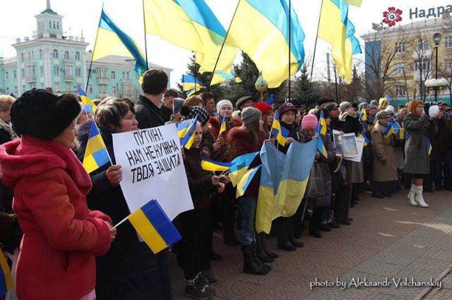 Нападение на мирный митинг у памятника Шевченко: луганчане-переселенцы вспоминают события 9 марта 2014 года 21